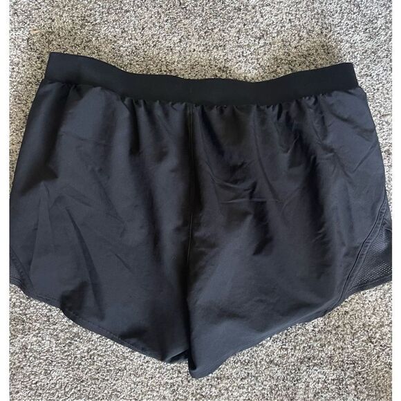 ❤️Under Armour Lined Athletic Shorts❤️ - Picture 5 of 7